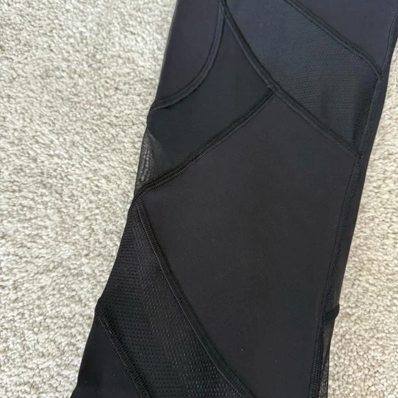 lululemon black leggings with mesh inserts size 8 - Picture 8 of 13